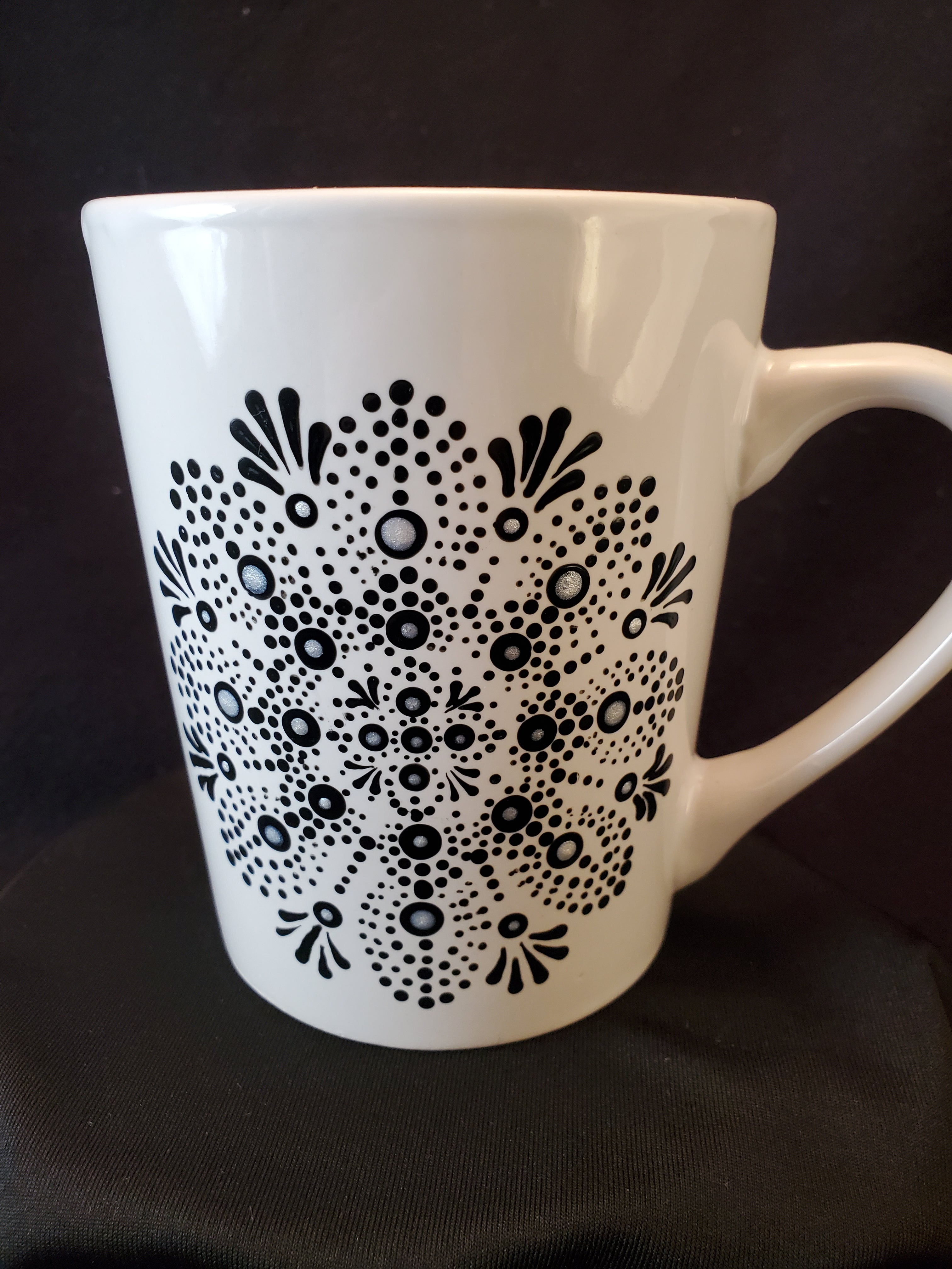 PADLLERS COFFEE WOOL DOT MUG CUP 三好ラグ Black Polka Dot Mug | Stylish Ceramic Mug for Coffee or Tea