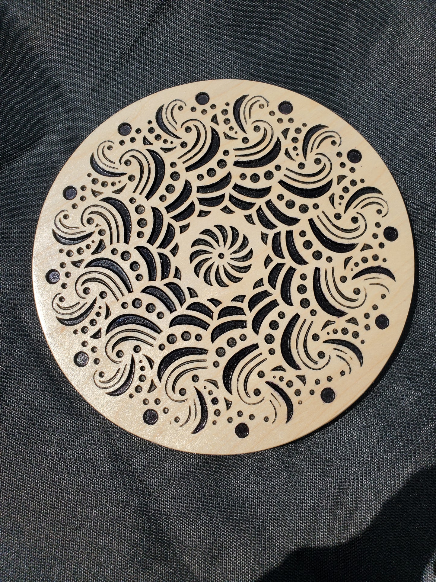 Trivet, small - 2-Tone Dots & Swirls in Maple